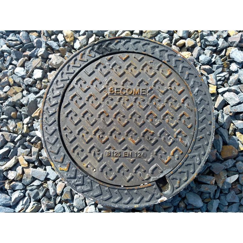 Couvercle fonte avec anneau béton Couvercle fonte avec anneau béton